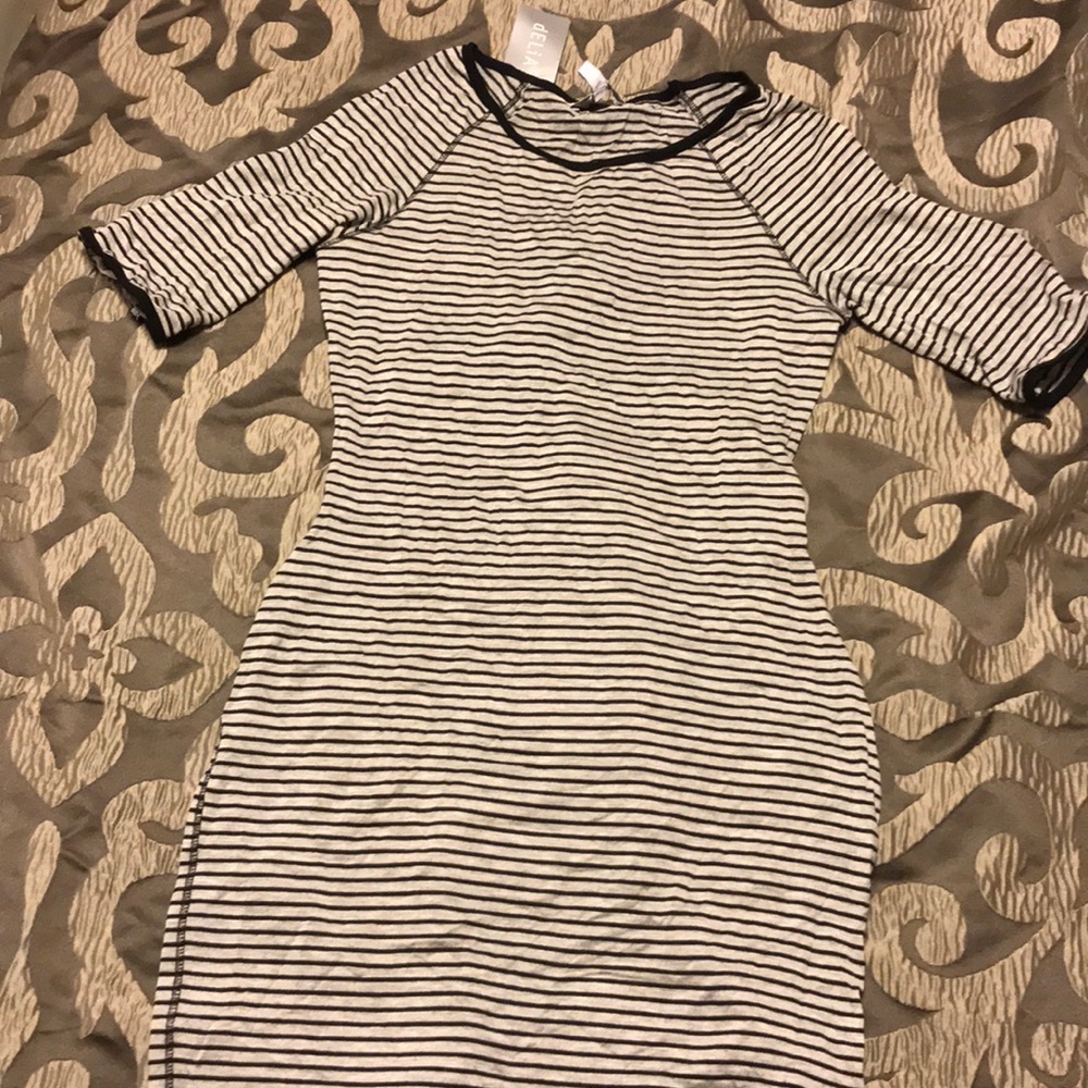 Form fitting casual dress